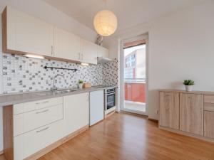 Pronájem bytu 1+kk, Praha - Horní Měcholupy, Modenská, 26 m2