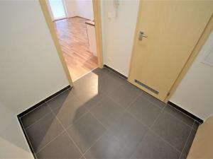 Pronájem bytu 1+kk, Praha - Háje, Loosova, 44 m2