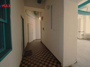 Pronájem obchodního prostoru, Hradec Králové, Pospíšilova, 105 m2