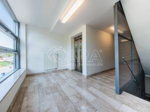 Pronájem bytu 3+kk, Praha - Vysočany, Podnádražní, 92 m2