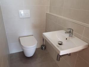 Pronájem bytu 3+kk, Praha - Vysočany, Smržových, 94 m2