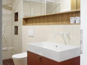 Pronájem bytu 2+kk, Praha - Dejvice, Fetrovská, 55 m2