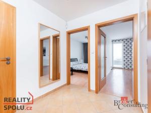 Prodej bytu 2+kk, Praha - Prosek, Zubrnická, 56 m2