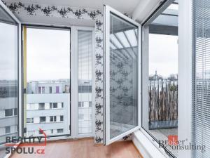 Prodej bytu 2+kk, Praha - Prosek, Zubrnická, 56 m2