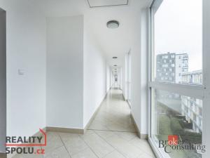 Prodej bytu 2+kk, Praha - Prosek, Zubrnická, 56 m2