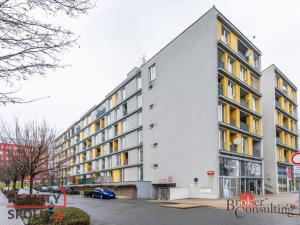 Prodej bytu 2+kk, Praha - Prosek, Zubrnická, 56 m2