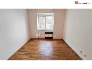 Pronájem bytu 2+kk, Praha - Vinohrady, Nad olšinami, 44 m2