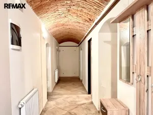 Pronájem komerční nemovitosti, Karlovy Vary, Bulharská, 95 m2