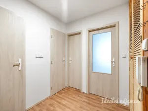 Pronájem bytu 1+1, Praha - Kamýk, Cuřínova, 46 m2