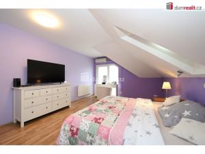 Prodej rodinného domu, Praha - Lochkov, K úvozu, 261 m2