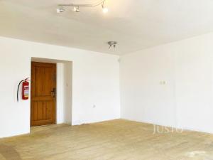 Pronájem kanceláře, Jílové u Prahy, Masarykovo náměstí, 34 m2