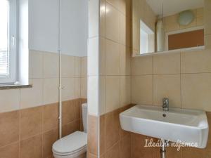 Pronájem bytu 2+1, Praha - Dejvice, Šárecká, 56 m2