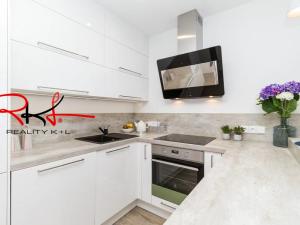 Prodej bytu 1+kk, Praha - Ruzyně, Drnovská, 37 m2