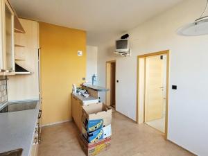 Pronájem bytu 3+1, Praha - Košíře, Na výši, 111 m2
