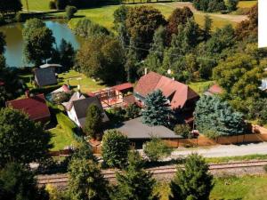 Prodej rodinného domu, Černovice, Husovy sady, 400 m2