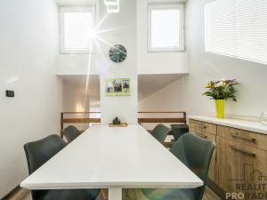 Prodej rodinného domu, Bzenec, Na vyhlídce, 250 m2