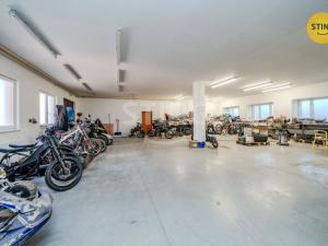 Prodej výrobních prostor, Mankovice, 2880 m2