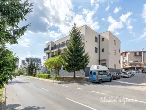 Pronájem bytu 1+kk, Praha - Kyje, Za černým mostem, 25 m2