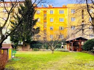 Prodej bytu 3+1, Praha - Strašnice, Věšínova, 99 m2