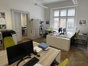 Pronájem kanceláře, Praha - Smíchov, Na bělidle, 105 m2