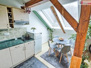 Prodej bytu 2+kk, Praha - Smíchov, Na Zatlance, 53 m2