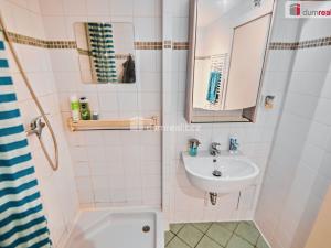 Prodej bytu 2+kk, Praha - Smíchov, Na Zatlance, 53 m2