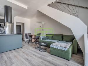 Prodej bytu 3+kk, Polerady, 81 m2