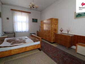 Prodej bytu 2+1, Nejdek, náměstí Karla IV., 74 m2