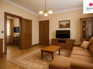 Prodej bytu 2+1, Nejdek, náměstí Karla IV., 74 m2