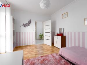 Prodej bytu 3+kk, Karlovy Vary - Drahovice, Zbrojnická, 91 m2