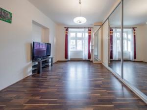 Prodej bytu 2+1, Praha - Holešovice, Tusarova, 68 m2