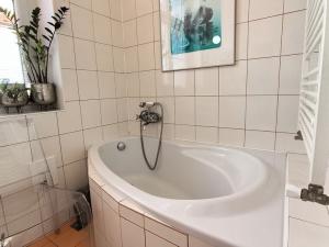 Pronájem bytu 2+kk, Praha - Nusle, Lounských, 62 m2