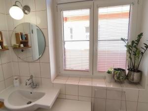 Pronájem bytu 2+kk, Praha - Nusle, Lounských, 62 m2