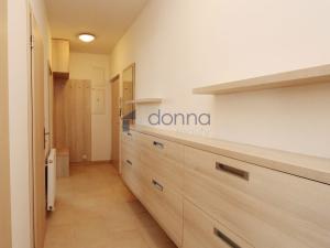 Pronájem bytu 2+kk, Praha - Lhotka, Štúrova, 64 m2