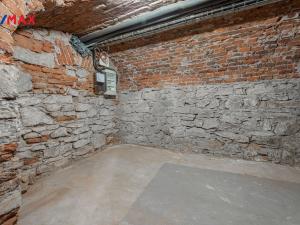 Pronájem obchodního prostoru, Praha - Karlín, Prvního pluku, 74 m2
