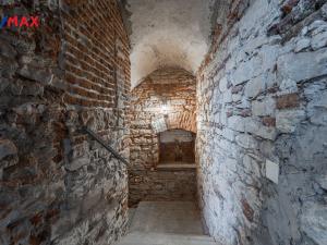 Pronájem obchodního prostoru, Praha - Karlín, Prvního pluku, 74 m2