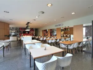 Pronájem obchodního prostoru, Praha - Jinonice, Pekařská, 285 m2