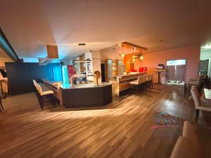 Pronájem restaurace, Praha - Černý Most, Kpt. Stránského, 250 m2