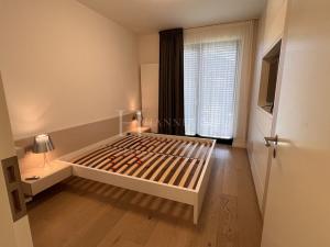 Pronájem bytu 3+kk, Praha - Libeň, Menclova, 85 m2