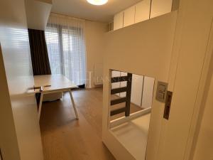 Pronájem bytu 3+kk, Praha - Libeň, Menclova, 85 m2