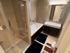 Pronájem bytu 3+kk, Praha - Libeň, Menclova, 85 m2