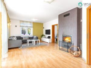 Prodej rodinného domu, Kamenice - Ládví, Luční, 200 m2