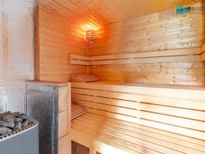 Prodej rodinného domu, Kamenice - Ládví, Luční, 200 m2