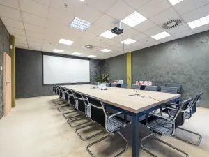 Pronájem kanceláře, Praha - Zličín, Na Radosti, 1030 m2