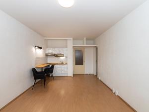 Pronájem bytu 1+kk, Praha - Háje, Schulhoffova, 29 m2