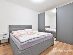 Pronájem bytu 2+kk, Slavkov u Brna, Slovanská, 81 m2