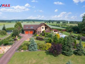 Prodej rodinného domu, Býšť, 4478 m2