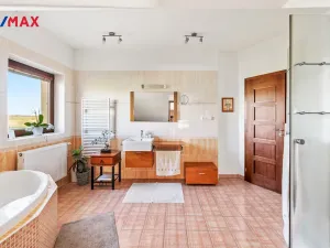 Prodej rodinného domu, Býšť, 4478 m2