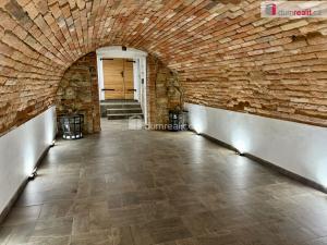 Prodej garáže, Domanín, 150 m2
