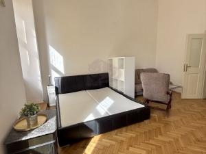 Pronájem bytu 1+kk, Praha - Staré Město, Smetanovo nábřeží, 23 m2